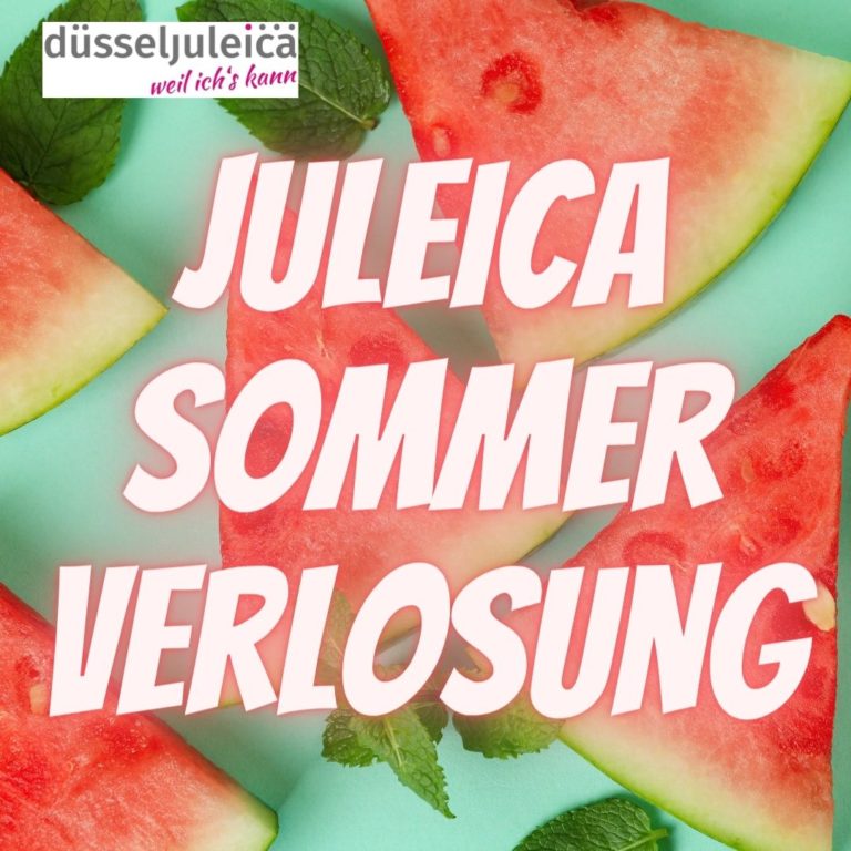 Im Hintergrund sind dreieckige Wassermelonenstücke zu sehen. Im Vordergrund steht groß die Schrift Juleica Sommer Verlosung. In der linken oberen Ecke ist das Logo Düsseljuleica zu sehen