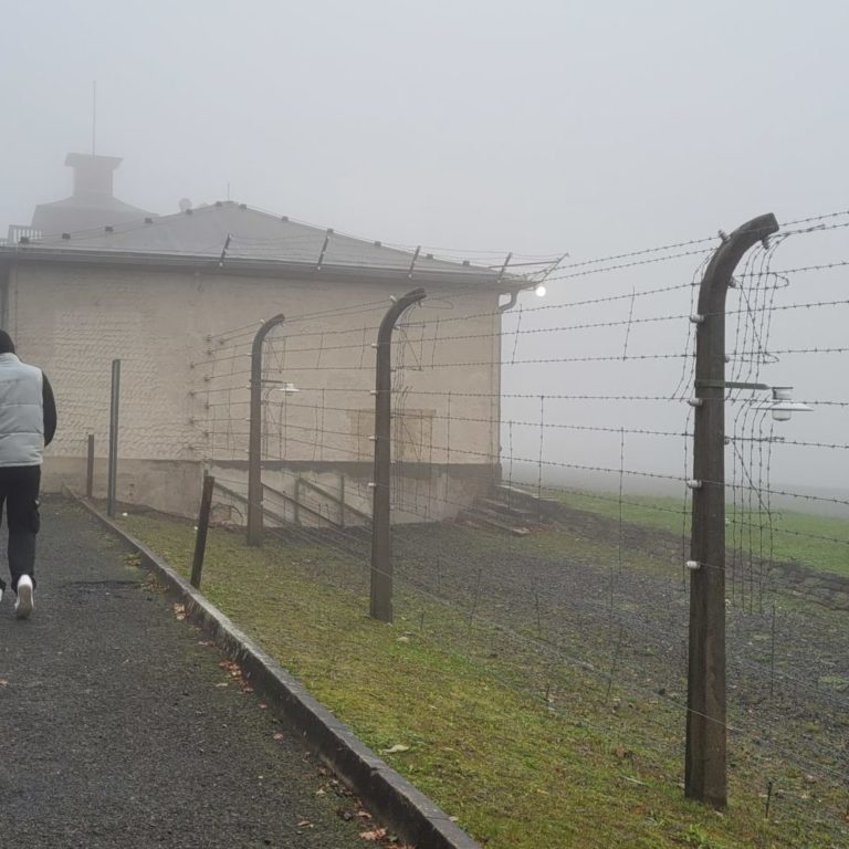 Besuch des ehemaligen Konzentrationslagers Buchenwald auf dem Ettersberg bei Weimar