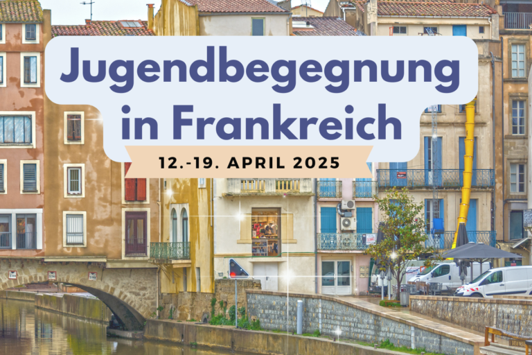 Häuser aus Narbonne an einem Kanal.